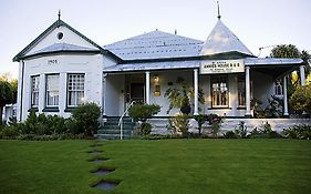 Annies House